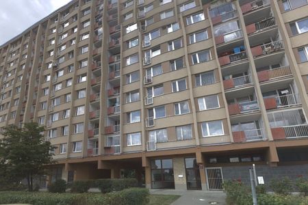 Pronájem bytu ul. Kyselova Praha 8 – Kobylisy