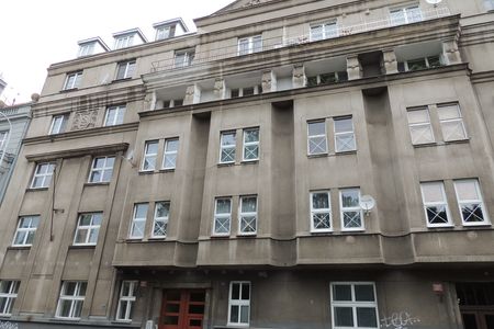 Prodej bytu Někrasova, Praha 6