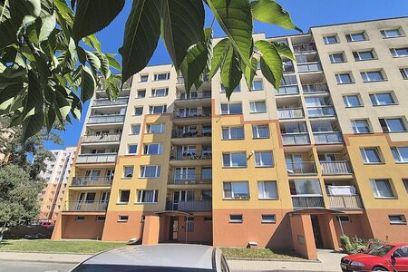 Prodej bytu 4+1 k rekonstrukci, Sídl. U Cukrovaru, Kralupy nad Vltavou