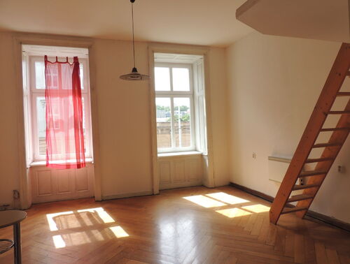 Fotografie nemovitosti - Pronájem garsoniéry 25m2, Nádražní, Praha 5 Smíchov