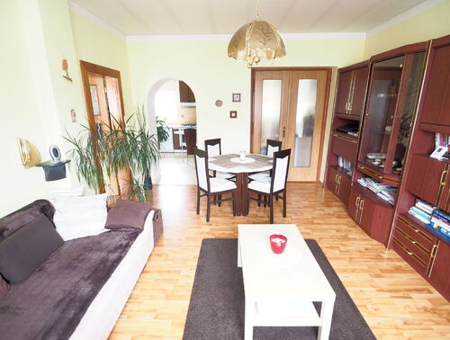 Fotografie nemovitosti - Prodej útulného samostatného RD 4+1 v Újezdu  nad Lesy, Praha 9