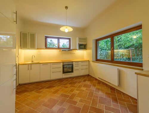 Fotografie nemovitosti - Pronájem bytu 2+1, 62 m2, zahrada, Na Truhlářce, Praha 8