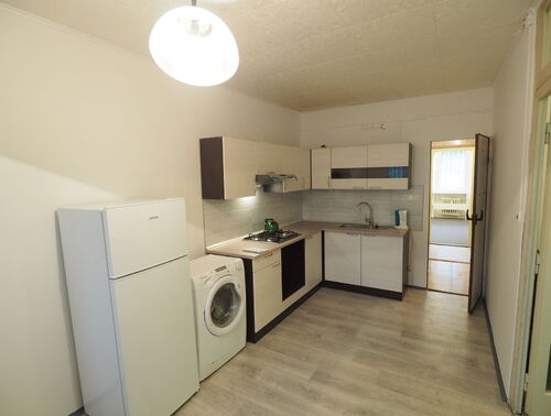 Fotografie nemovitosti - Pronájem čistě zrekonstruovaného bytu 3+1 se zasklenou lodžií Bítovská ul, Praha 4