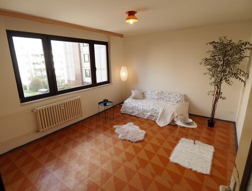 Fotografie nemovitosti - Prodej světlého bytu 2+1 (3kk) ve skvělé lokalitě Prahy 5, U Poštovky, Košíře