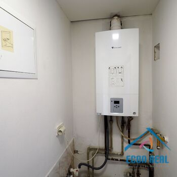 Pronájem světlého bytu 2+1 , 48 m2, nová koupelna, terasa, přímo na Husově nám., Benátky nad Jizerou