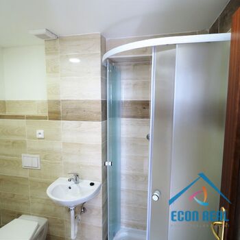 Pronájem světlého bytu 2+1 , 48 m2, nová koupelna, terasa, přímo na Husově nám., Benátky nad Jizerou