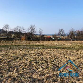 Prodej pozemku na stavbu RD 1832 m2 s krásným výhledem 5 min. od Děčína, Huntířov