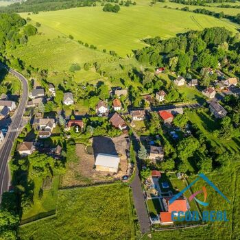 Prodej pozemku na stavbu RD 1832 m2 s krásným výhledem 5 min. od Děčína, Huntířov