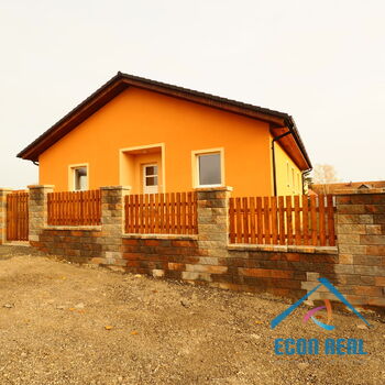Prodej nového přízemního RD s podkrovím, 4+kk, se zahradou, pozemek 869 m2, Černiv, okres Litoměřice