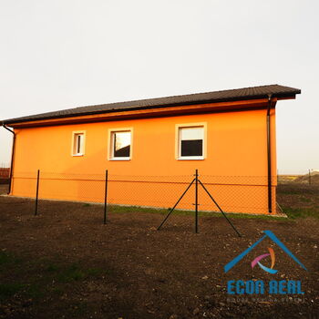 Prodej nového přízemního RD s podkrovím, 4+kk, se zahradou, pozemek 869 m2, Černiv, okres Litoměřice
