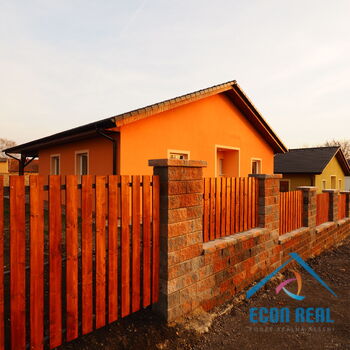 Prodej nového přízemního RD s podkrovím, 4+kk, se zahradou, pozemek 869 m2, Černiv, okres Litoměřice