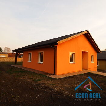 Prodej nového přízemního RD s podkrovím, 4+kk, se zahradou, pozemek 869 m2, Černiv, okres Litoměřice