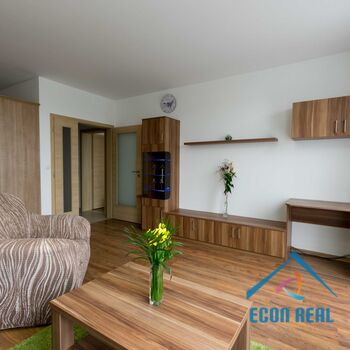 Pronájem příjemného, světlého bytu 2kk, s balkonem a parkovacím stáním, Sousedíkova, Praha 9