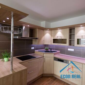 Pronájem příjemného, světlého bytu 2kk, s balkonem a parkovacím stáním, Sousedíkova, Praha 9