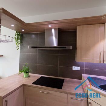 Pronájem příjemného, světlého bytu 2kk, s balkonem a parkovacím stáním, Sousedíkova, Praha 9