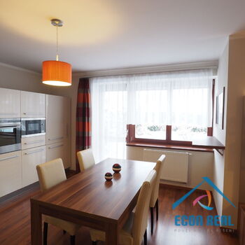 Pronájem krásného bytu 3+kk s terasou, zahradou a 2 místy k parkování, Platanova, Jesenice