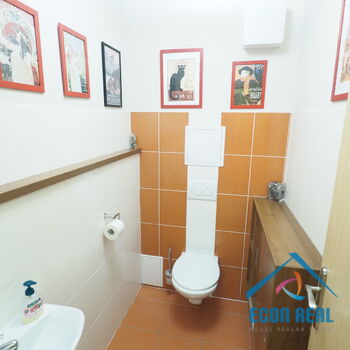 Pronájem krásného bytu 3+kk s terasou, zahradou a 2 místy k parkování, Platanova, Jesenice