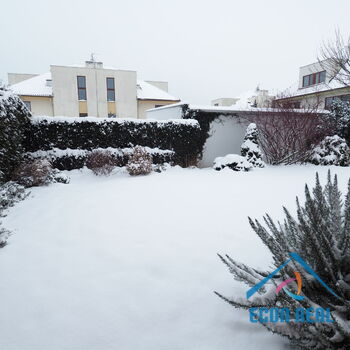 Pronájem krásného bytu 3+kk s terasou, zahradou a 2 místy k parkování, Platanova, Jesenice