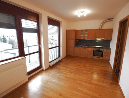 Fotografie nemovitosti - Pronájem příjemného bytu 1+kk s balkonem, Hudečkova ulice, Praha 4 Krč