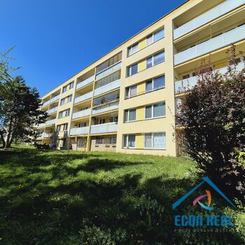 Prodej světlého a praktického bytu 3+1, s 3 komorami a lodžií 7 m2, Pohnertova, Praha 8 Kobylisy