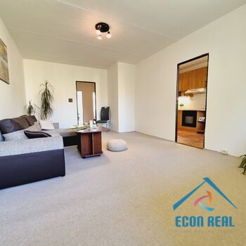 Prodej světlého a praktického bytu 3+1, s 3 komorami a lodžií 7 m2, Pohnertova, Praha 8 Kobylisy