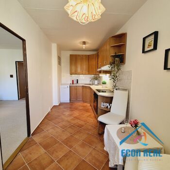 Prodej světlého a praktického bytu 3+1, s 3 komorami a lodžií 7 m2, Pohnertova, Praha 8 Kobylisy