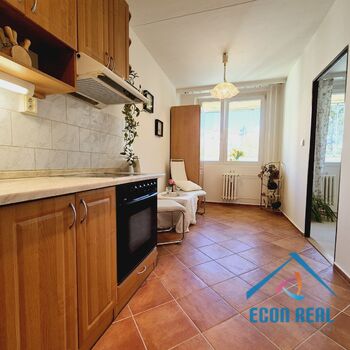 Prodej světlého a praktického bytu 3+1, s 3 komorami a lodžií 7 m2, Pohnertova, Praha 8 Kobylisy