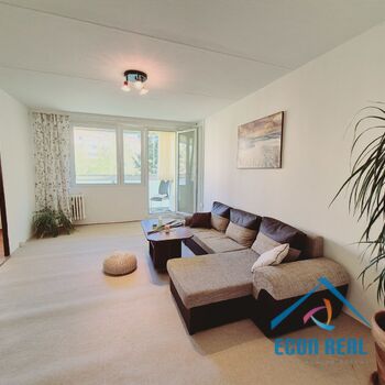 Prodej světlého a praktického bytu 3+1, s 3 komorami a lodžií 7 m2, Pohnertova, Praha 8 Kobylisy