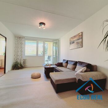 Prodej světlého a praktického bytu 3+1, s 3 komorami a lodžií 7 m2, Pohnertova, Praha 8 Kobylisy