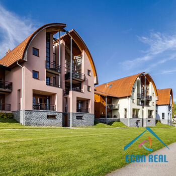 Prostorný apartmán 3kk, 76 m2, s lodžií, přímo u jezera, Marina Lipno, Lipno nad Vltavou