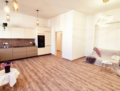 Fotografie nemovitosti - Pronájem zcela nově zrekonstruovaného bytu 4kk, 130,6 m2, s dvojgaráží, Velehradská, P2 Vinohrady