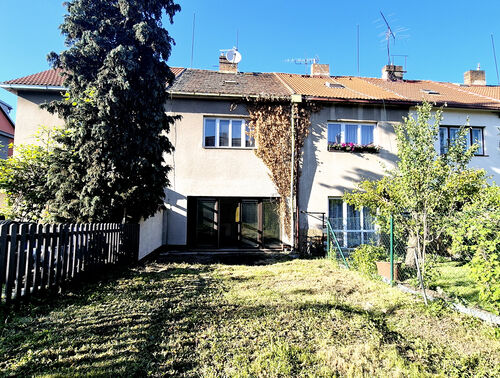 Fotografie nemovitosti - Prodej ŘRD k rekonstrukci, se stavebním povolením na  5+1 a zahradou, Slunečnicová, Praha Záběhlice