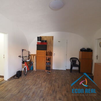Pronájem prostorného bytu 2+kk, 60 m2, Mariánské nám., Stará Boleslav