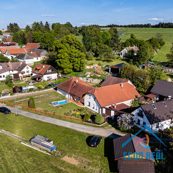 Prodej RD s dvojgaráží, saunou, vířivkou a bazénem, Svatava u Černovic