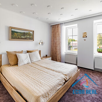 Prodej RD s dvojgaráží, saunou, vířivkou a bazénem, Svatava u Černovic