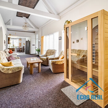 Prodej RD s dvojgaráží, saunou, vířivkou a bazénem, Svatava u Černovic