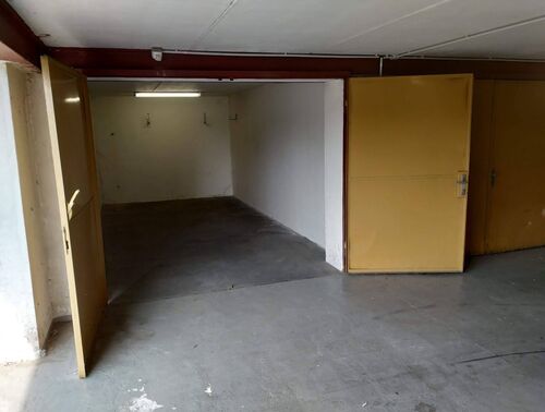 Fotografie nemovitosti - Pronájem garáže v garážovém domě, K Ládví, Praha 8