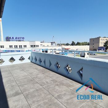 Pronájem zcela nového bytu 2kk 56 m2, terasa 18 m2, parkovací stání, ve vile, Havlíčkova, Kolín