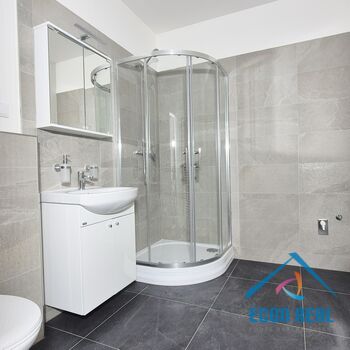 Pronájem zcela nového bytu 2kk 56 m2, terasa 18 m2, parkovací stání, ve vile, Havlíčkova, Kolín