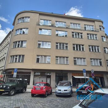 Pronájem luxusně zrekonstruovaného, designového, plně vybaveného 1kk, Opatovická, Praha 1 Nové Město