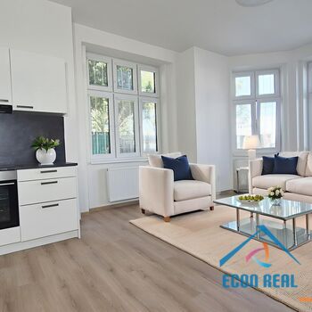 Pronájem zcela nového bytu 2kk se šatnou a s parkovacím stáním ve vile, Havlíčkova, Kolín