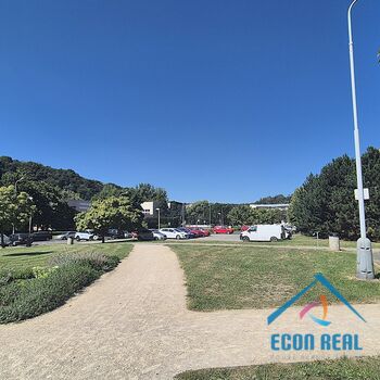 Prodej rodinného, světlého bytu 4+1, 74,6 m2 s lodžií a sklepem, sídliště Cukrovar, Kralupy n/V.