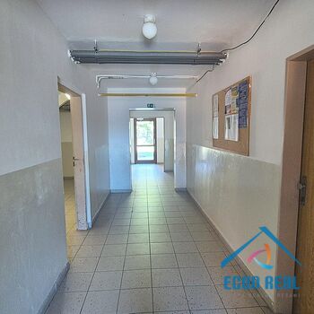 Prodej rodinného, světlého bytu 4+1, 74,6 m2 s lodžií a sklepem, sídliště Cukrovar, Kralupy n/V.