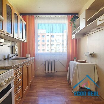 Prodej rodinného, světlého bytu 4+1, 74,6 m2 s lodžií a sklepem, sídliště Cukrovar, Kralupy n/V.