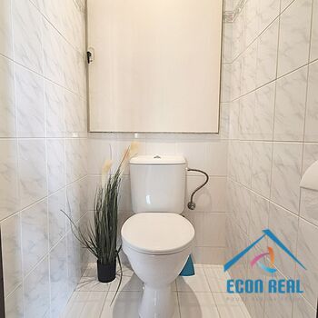 Prodej rodinného, světlého bytu 4+1, 74,6 m2 s lodžií a sklepem, sídliště Cukrovar, Kralupy n/V.