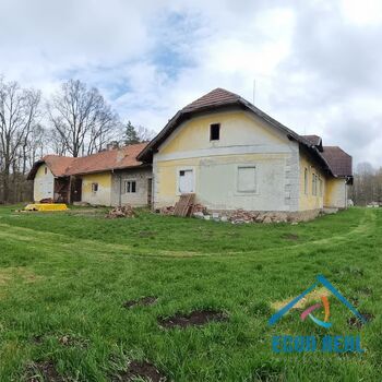 Prodej usedlosti včetně stavebního povolení na 13 apartmánů, Lutová, Chlum u Třeboně