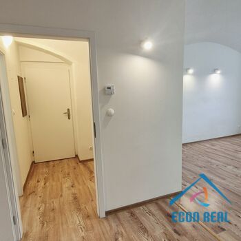 Pronájem světlého bytu 1kk, 41 m2, Mariánské nám., Stará Boleslav