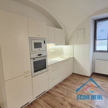 Pronájem světlého bytu 1kk, 41 m2, Mariánské nám., Stará Boleslav