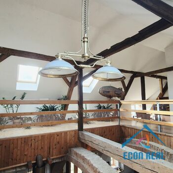 Prodej zemědělské usedlosti s RD, přístavbami, konírnou, studnou a zahradou.