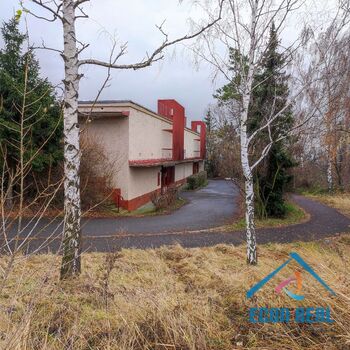 Pronájem garáže v garážovém domě, Čimická, Praha 8